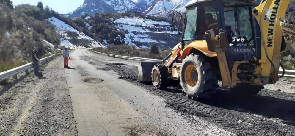 El martes 13 se inicia el plan intensivo de bacheo y reparación entre Bariloche y El Bolsón