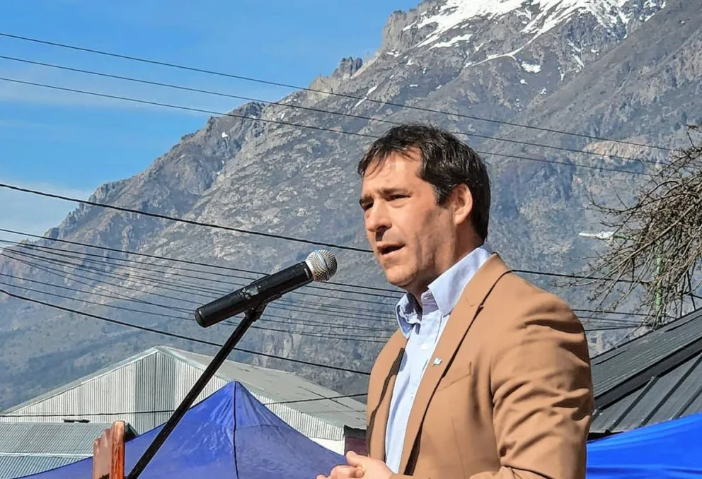 Juan Pablo Luque participó del aniversario de El Hoyo