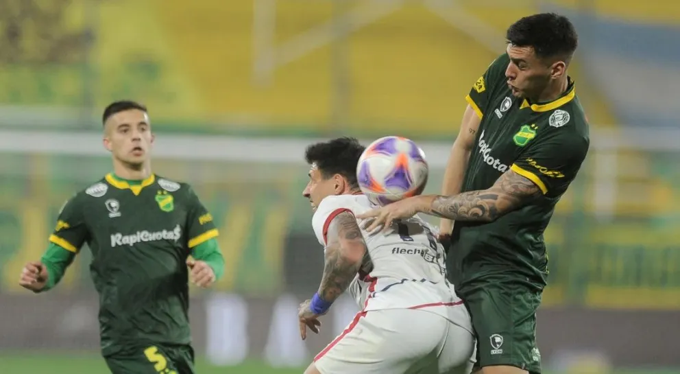 Empate con sabor a poco: Defensa y San Lorenzo repartieron puntos en Varela