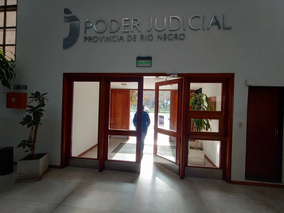 Fallo a favor de la demandante en Viedma. 