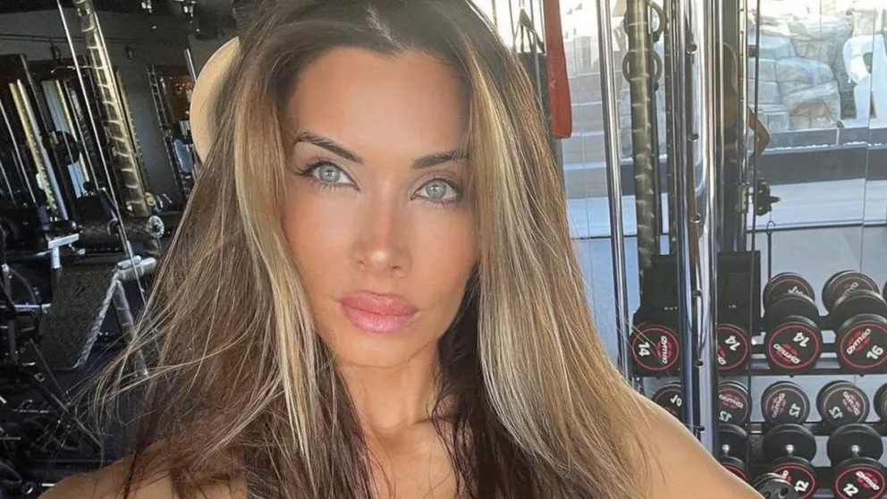 Desde la cama y en transparencia, Pilar Rubio presumió de sus encantos