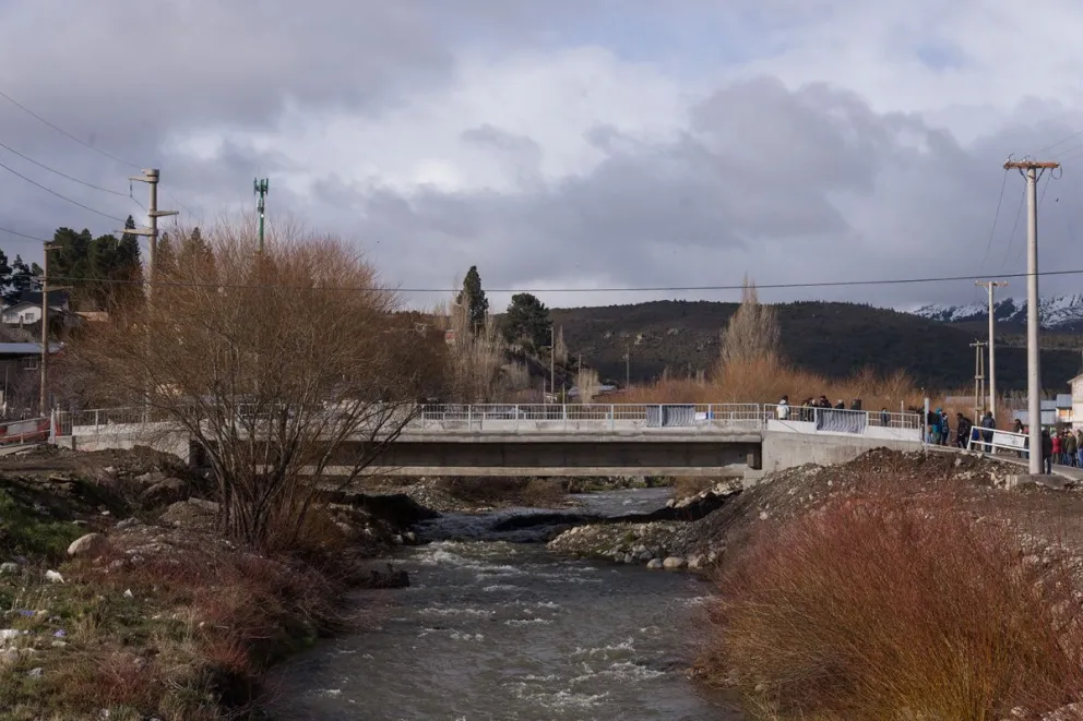 Preocupa la elevada turbiedad en el arroyo Ñireco