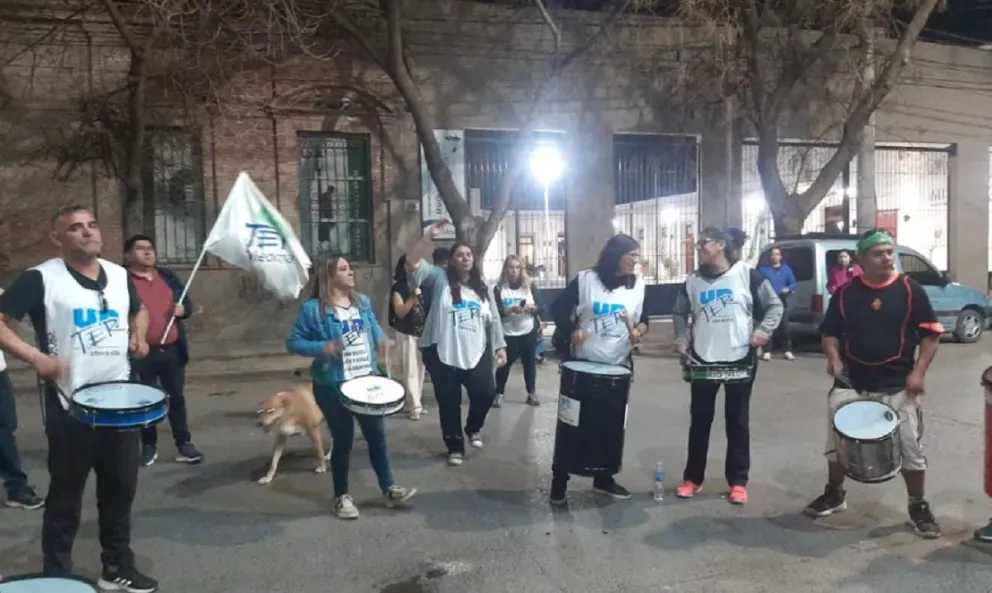 UnTER se retiró de la mesa paritaria con un "portazo" y sin firmar el acta