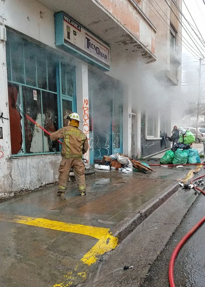 Principio de incendio en depósito de cartoneros
