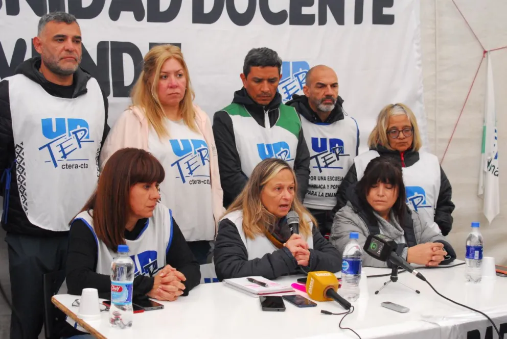 UnTER exigirá al gobierno que adelante la fecha de cierre del ciclo lectivo