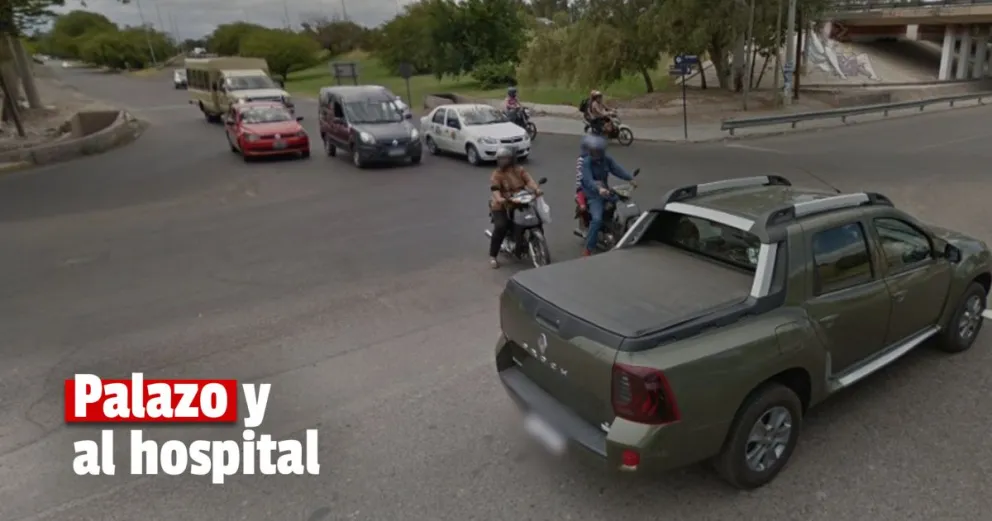 Un motociclista de 26 años terminó hospitalizado tras impactar contra un automóvil 