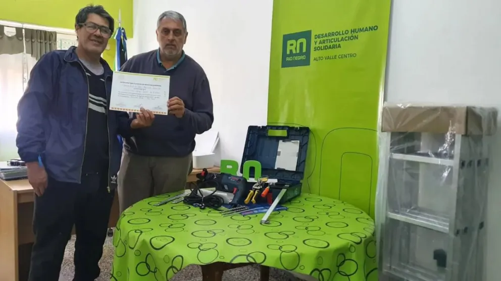 Jorge Jaramillo brinda servicios de herrería, albañilería, durlock y recibió financiamiento para seguir creciendo 