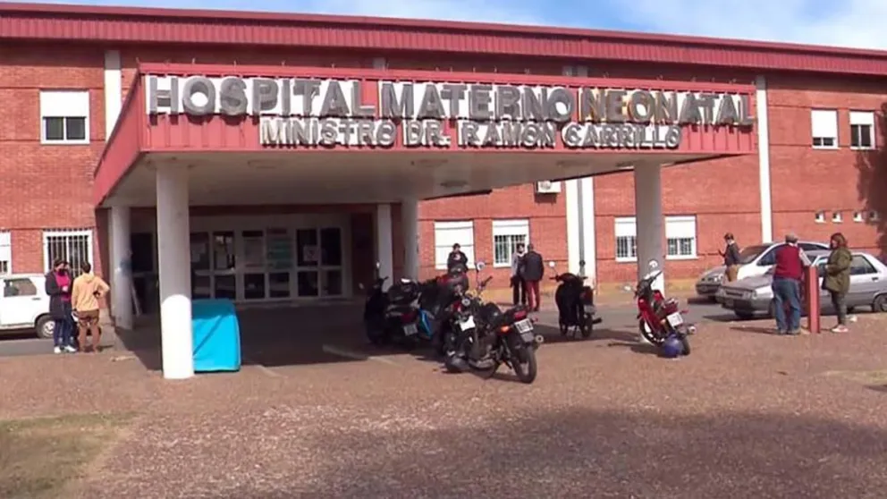 Bebés muertos en Córdoba: encontraron restos de un feto en una cámara séptica del hospital