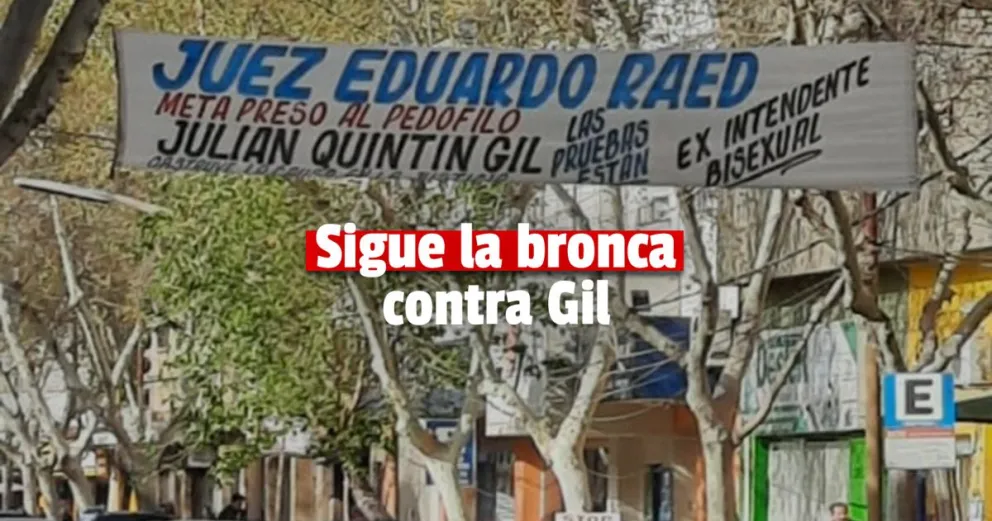 Con un pasacalle pidieron la detención de Julián Gil