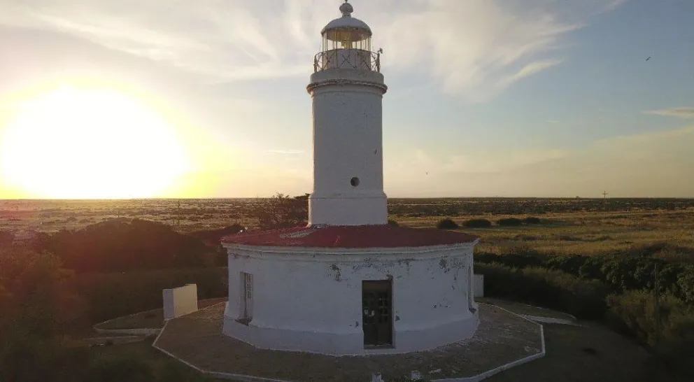 El Faro Río Negro, una joya que se viene abajo y reclaman por su mantenimiento
