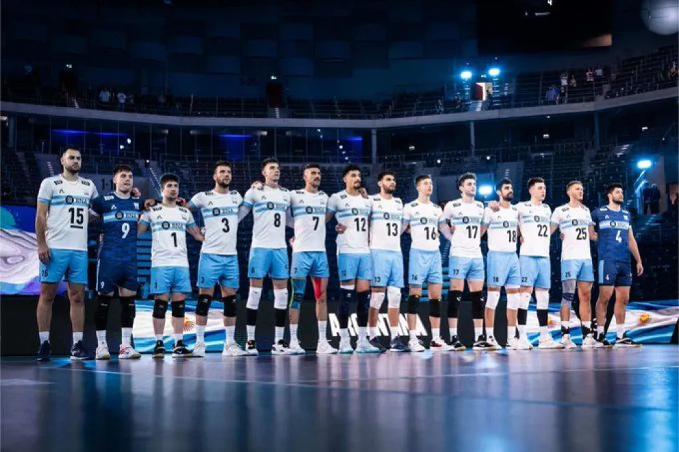 La Selección Argentina de Vóley no pudo contra Brasil