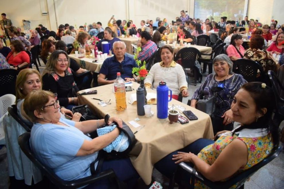 Exitoso bingo para iniciar las celebraciones por el mes del jubilado
