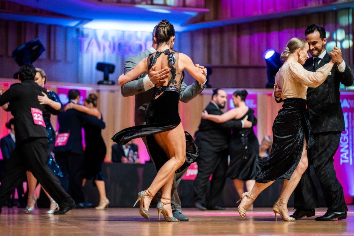 Siete parejas de Río Negro participan del Mundial de Tango en Buenos Aires