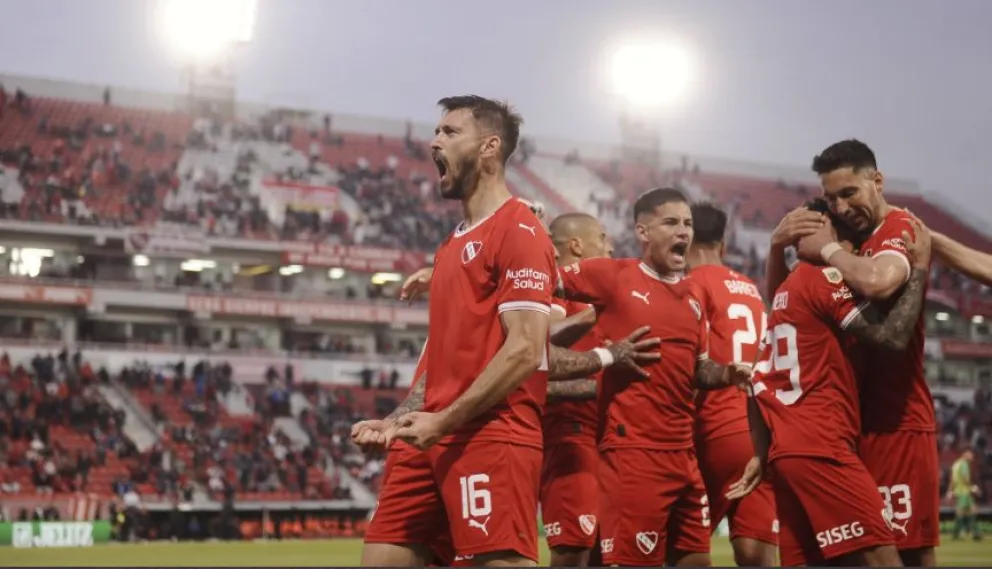 Aire para el Rojo: Independiente goleó a Aldosivi en Avellaneda y cortó la mala racha de local