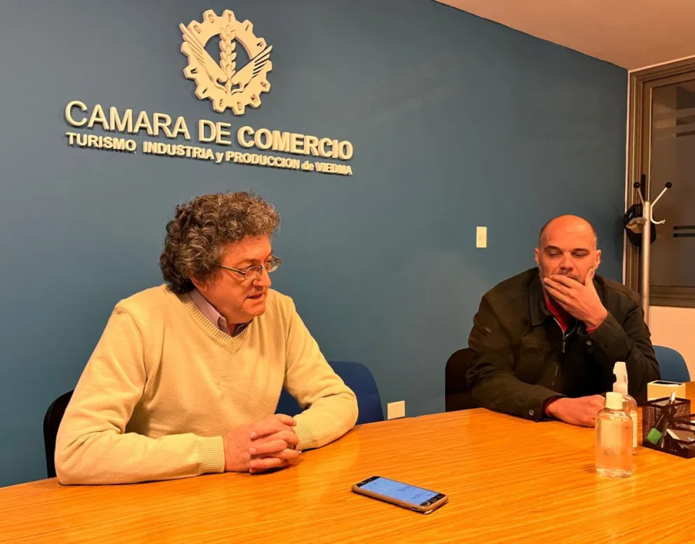 Canastos de residuos y rampas de acceso desvelan a comerciantes