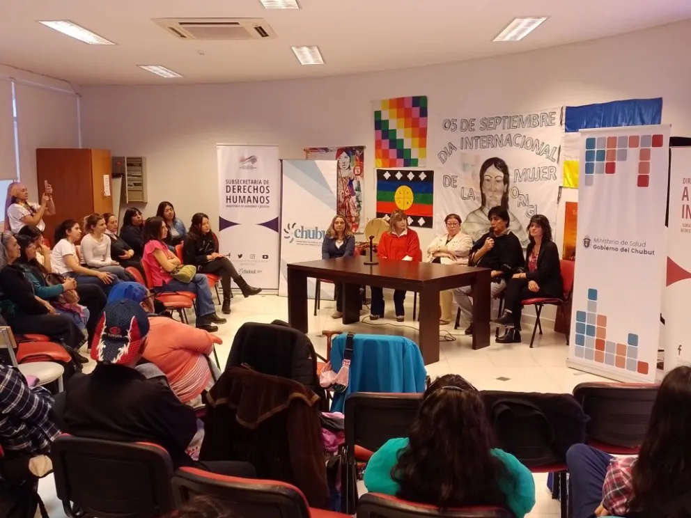 Salud presentó Campañas de Alimentación Saludable traducidas al mapuche