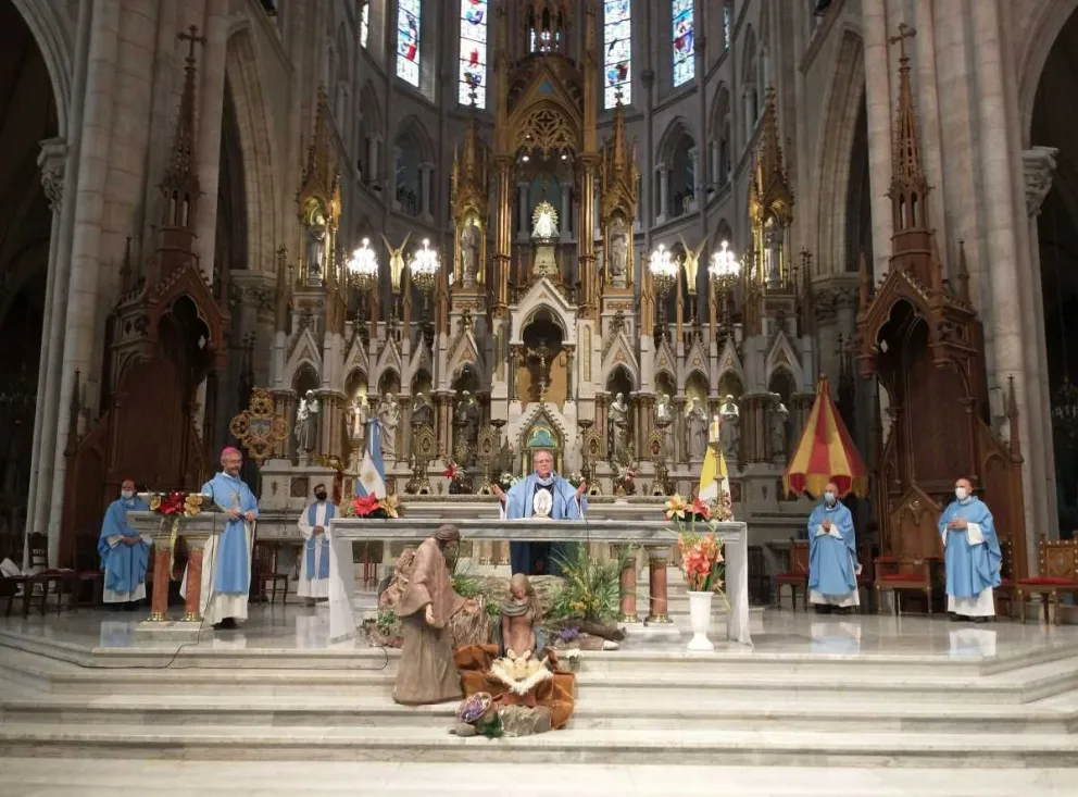 En la previa al debate de la legalización del aborto en el Senado, el presidente de la Conferencia Episcopal Argentina, Oscar Ojea,encabezó una misa en la Basílica de Luján para oponerse a la sanción de la ley. Foto NA: CEA