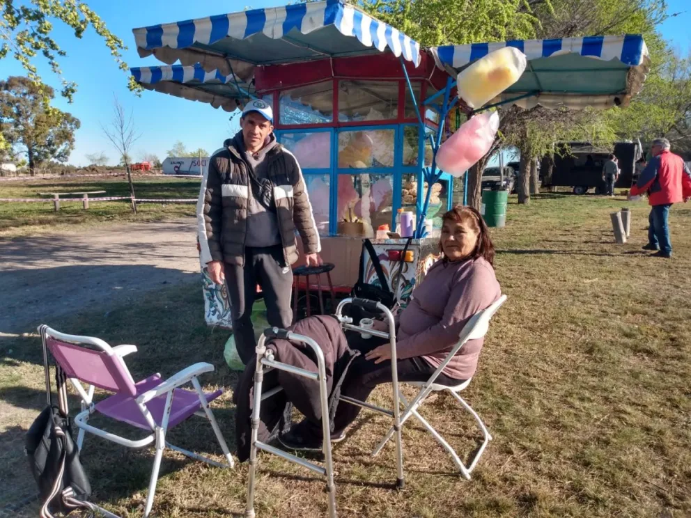 Los stands le ponen color y sabores a la 26 Expo de la Comarca 
