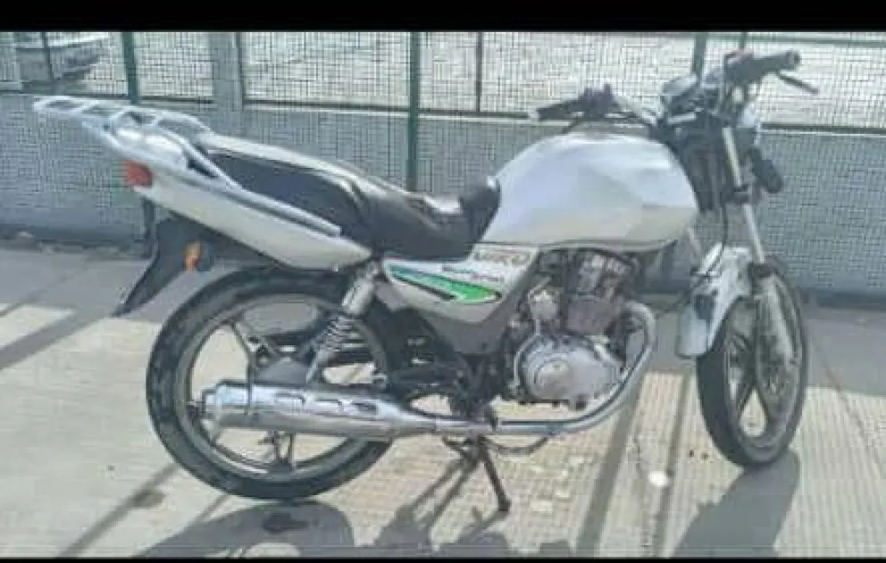 Una profesora de básquet se quedó de a pie porque robaron su moto