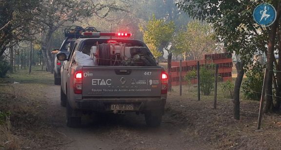 Un miembro de la ETAC fue mordido por una serpiente yarará mientras combatía un incendio forestal en Corralito a unos kilómetros de La Paz (Traslasierra).