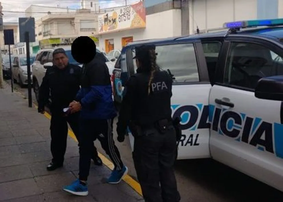 La Federal detuvo a un peligroso delincuente a pedido de la justicia rionegrina
