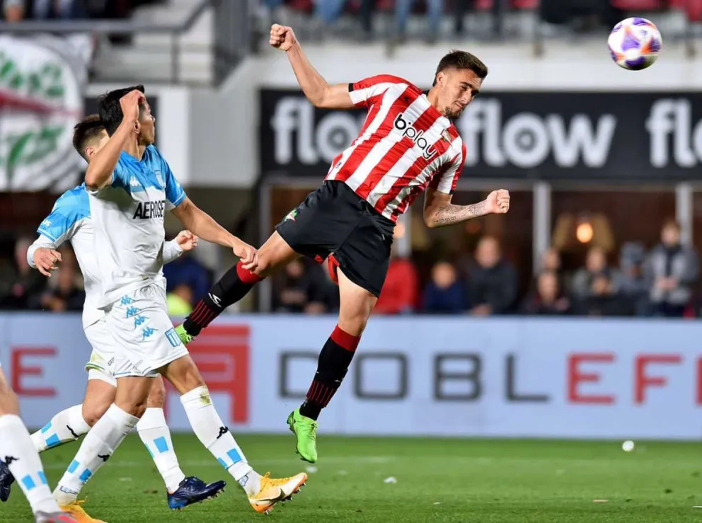 Estudiante derrotó a Racing y se ilusiona con el campeonato