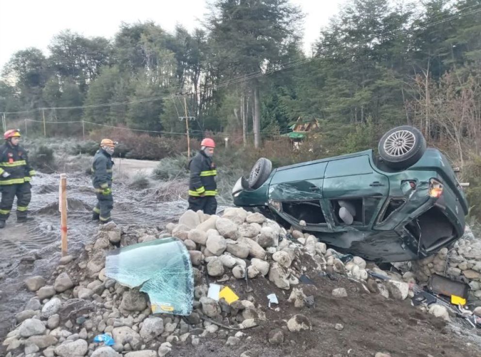 Autovuelco en la Ruta 40, el conductor salió ileso