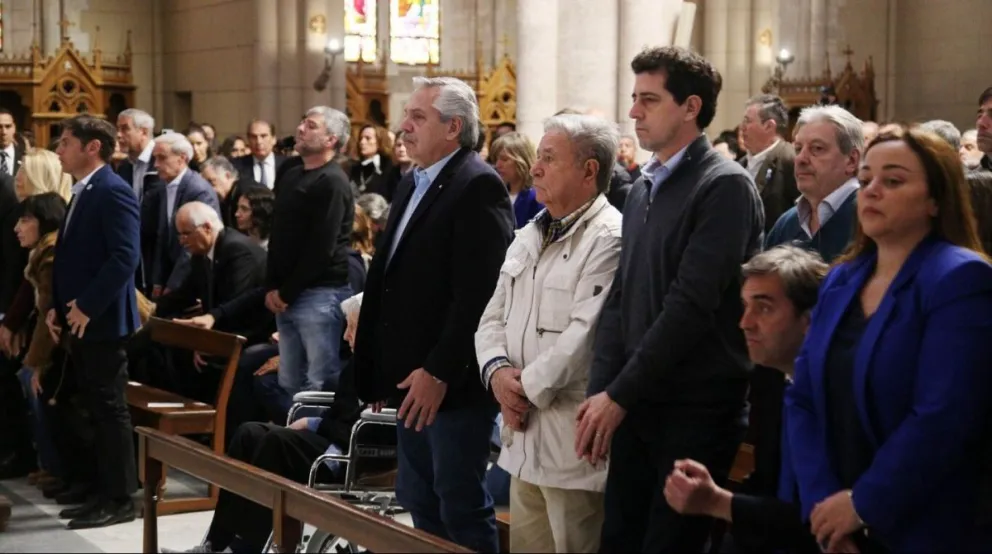 Alberto Fernández y todo su gabinete estuvieron en una misa