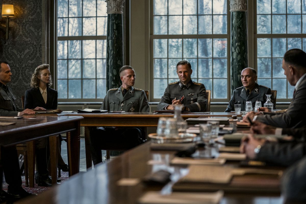 Crítica de “La conferencia”, la película sobre la planificación intelectual del Holocausto