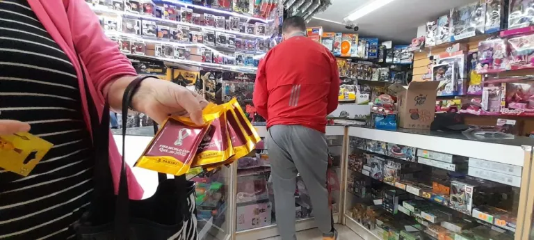 &iexcl;Incre&iacute;ble! Llegaron las figuritas del Mundial a Viedma y duraron s&oacute;lo media hora