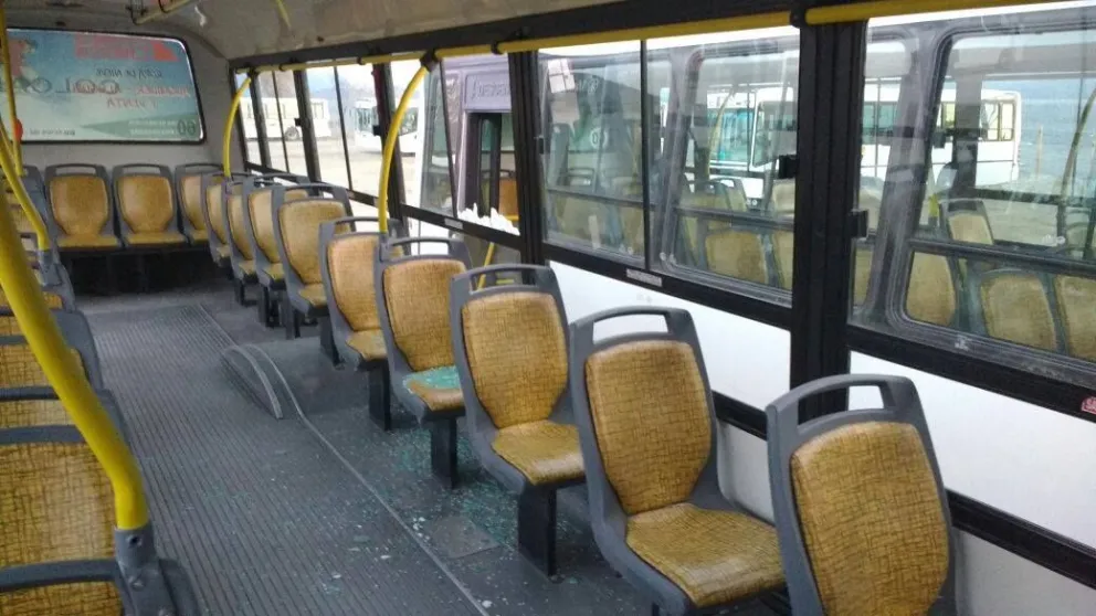 Agredieron a un chofer de Mi Bus y suspendieron la línea 40