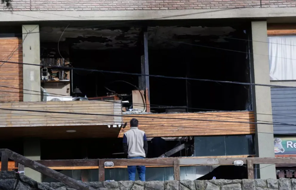 ¿Qué pasó en el incendio que se desató en el Bariloche Center este domingo?