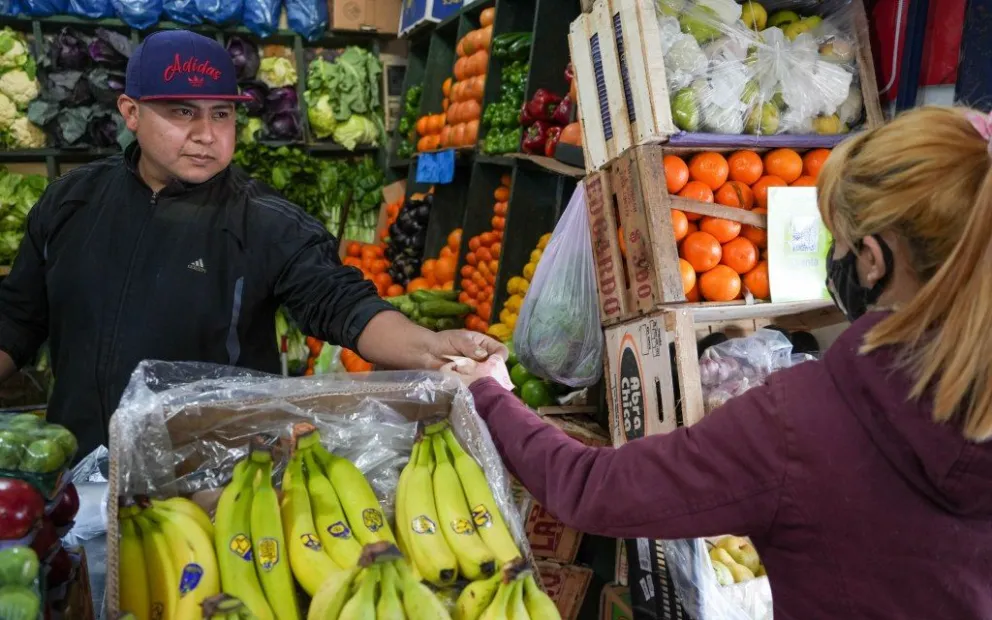 En agosto el consumidor pagó 3,6 veces más de lo que cobró el productor