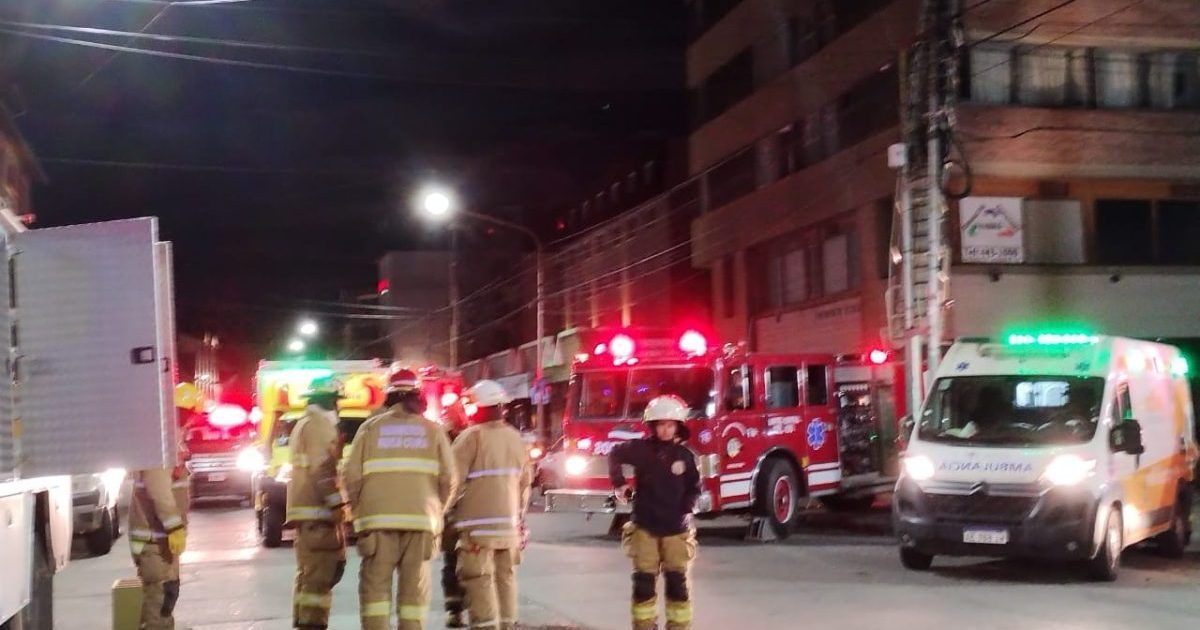 Internaron a 50 personas por inhalación de humo