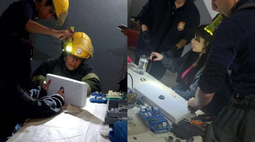 El momento incómodo de una neuquina: quiso “tirar la cadena” y se le atoró su dedo en el botón