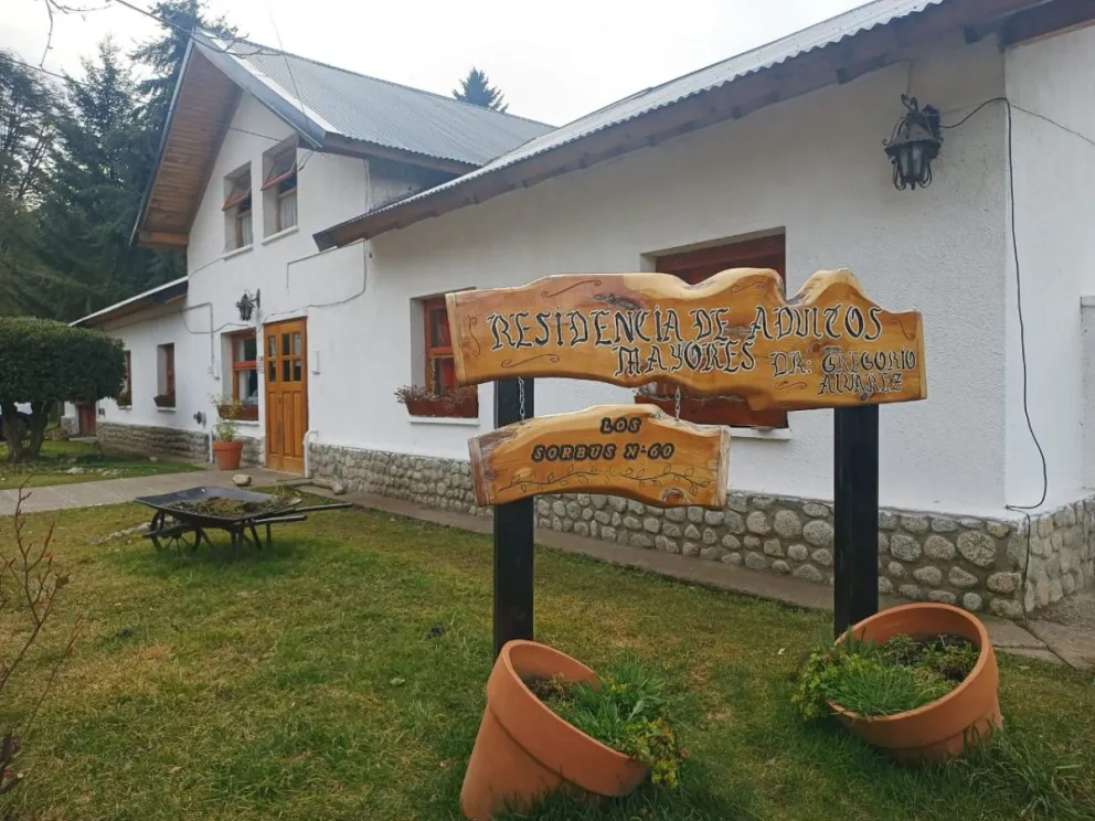 Trabajadores del Hogar de Ancianos se declararon en estado de alerta ante la falta de respuestas de provincia