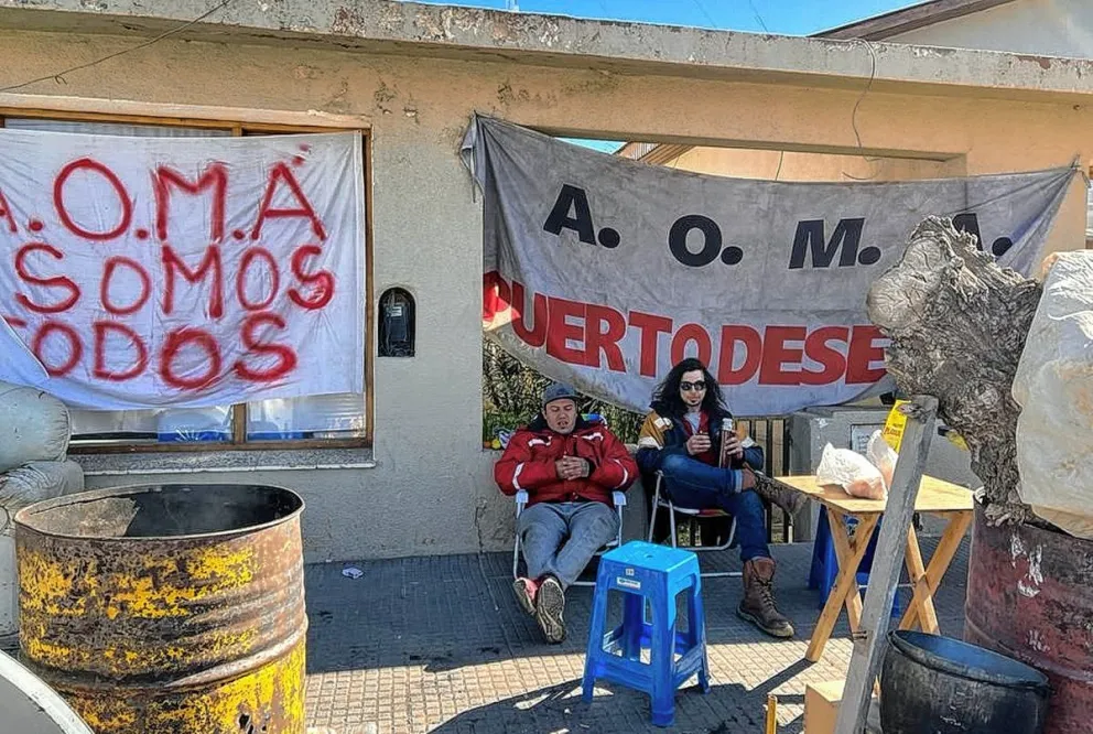 Deseado: se cumplen 20 días del acampe por mineros despedidos de la contratista Enaex