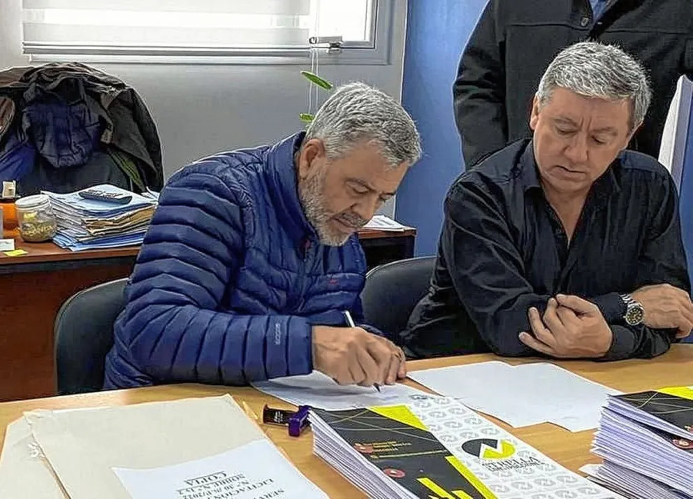 Pico Truncado licitó su nuevo acueducto: “Trabajamos para los truncadenses de hoy y los del mañana”, dijo Maimó