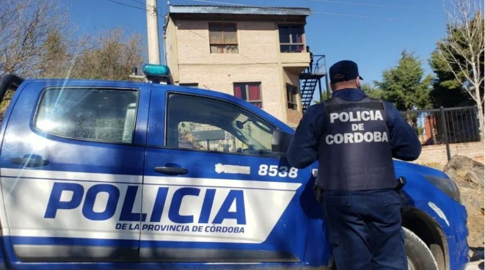 Córdoba: Una joven discutió con su hermano, lo roció con nafta y lo prendió fuego