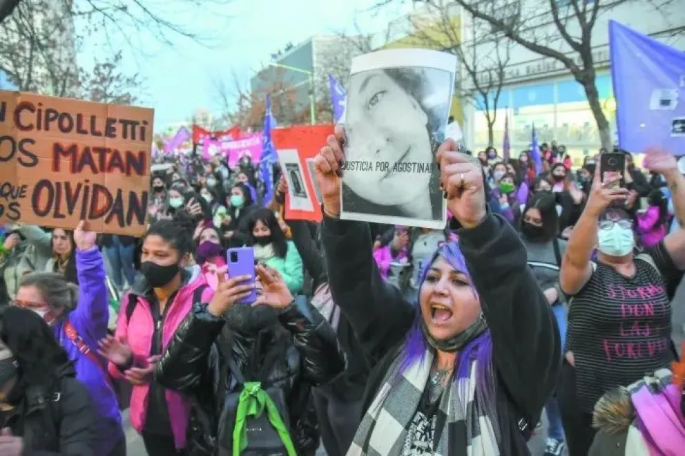 Las integrantes de “Ni una menos” se movilizarán en cada jornada del juicio por el femicidio de Agostina