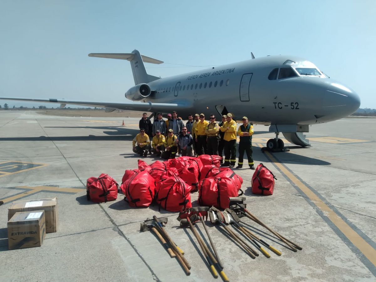 El PN Lanín envió brigadistas a Jujuy para ayudar a combatir el incendio
