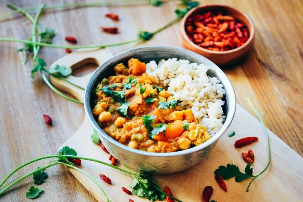Una comida distinta: cómo hacer curry de calabaza y garbanzos con leche de coco