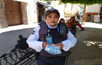 Honestidad. Policía resguarda seis mil pesos que dejaron olvidados en un cajero 