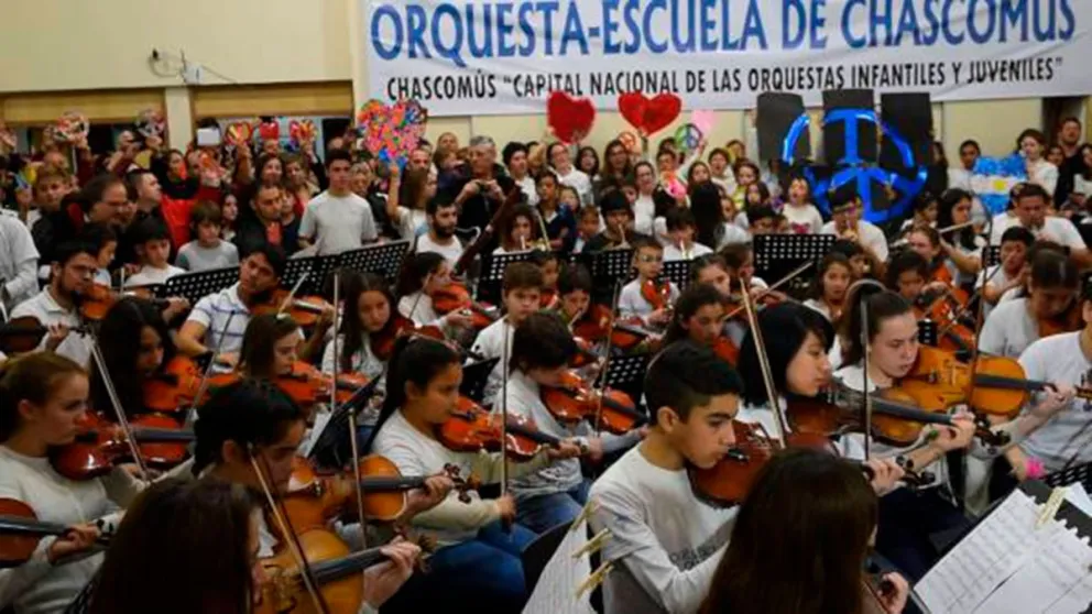 Una Orquesta de niños de Argentina participó en el cumpleaños de Ringo Starr