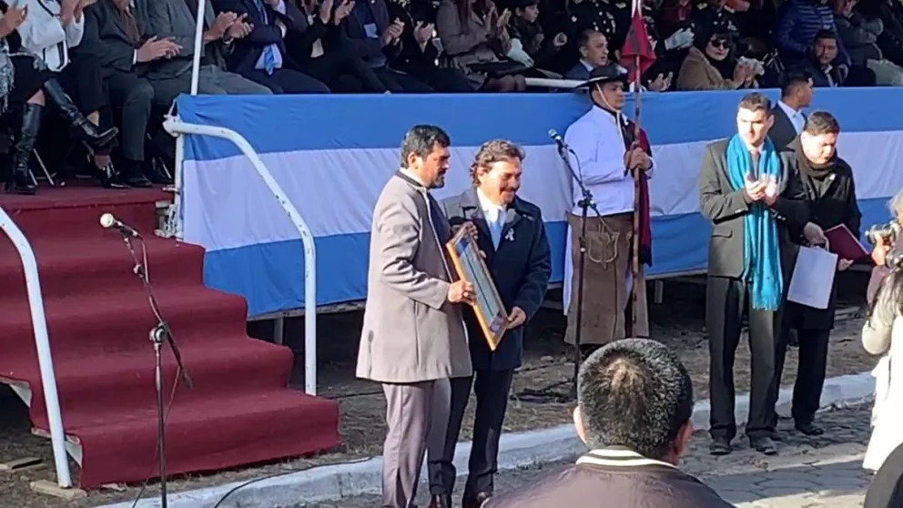 Gustavo Sáenz celebró el Día de la Independencia en La Caldera "la Capital de la Provincia por un día”