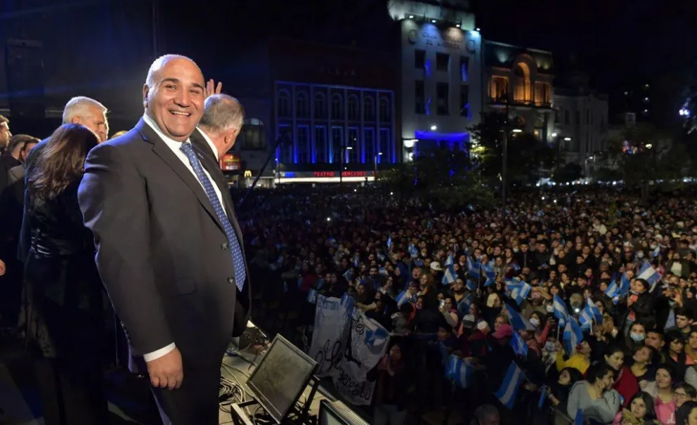 Manzur encabezó la Vigilia por el Día de la Independencia en Tucumán