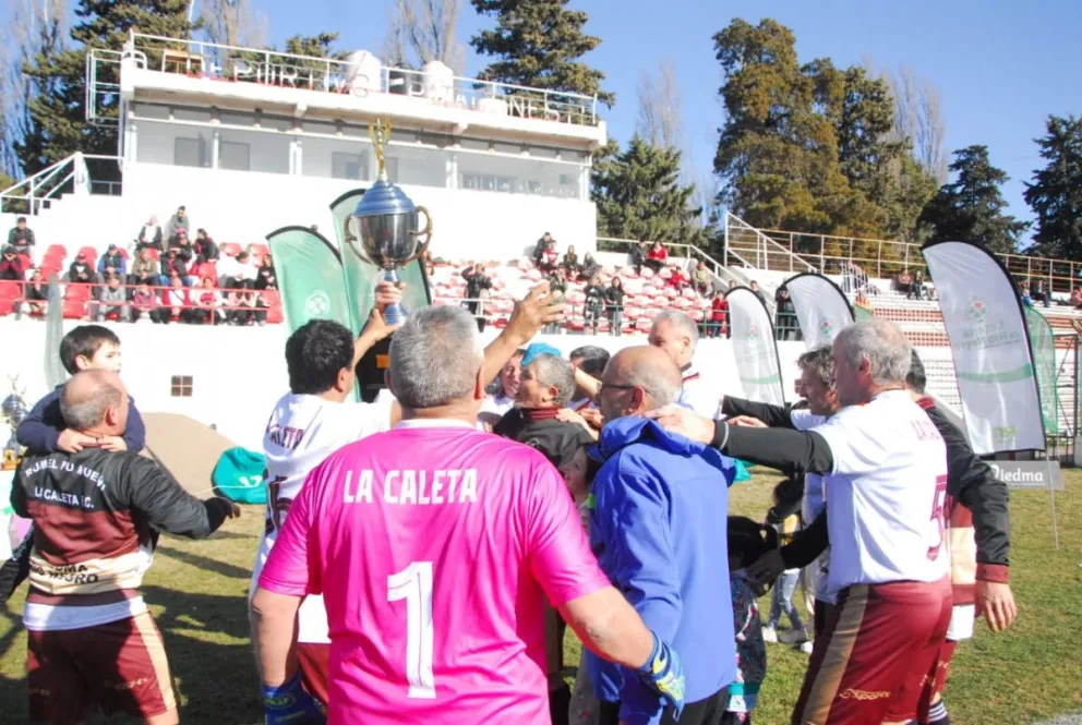 Como en 2011 con Belgrano, un Olave se convirtió en héroe en la final de Veteranos