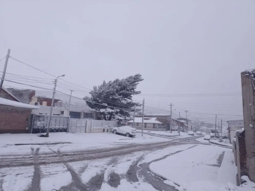 Comodoro: Producto de la nieve se cortaron caminos alternativos 