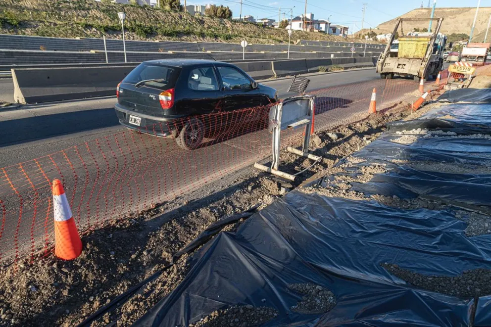 El Municipio comienza con la obra de mantenimiento que contempla la Ruta N°3 en General Mosconi
