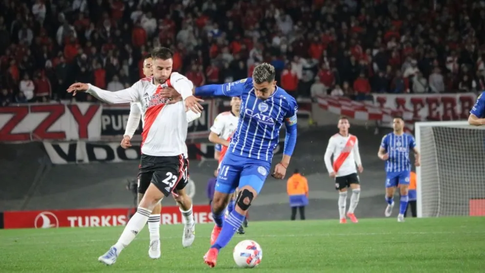 Otro golpe en el Monumental: River cayó ante Godoy Cruz y Gallardo fue expulsado